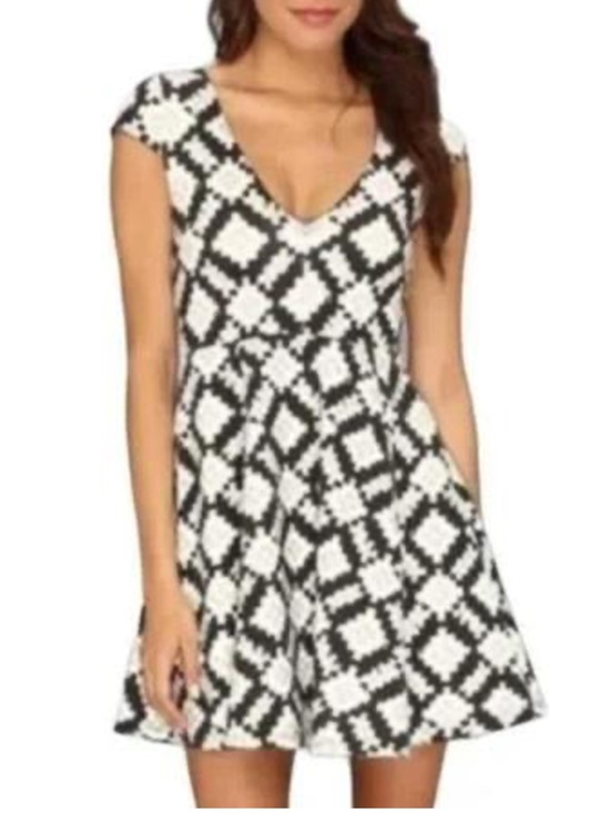 MINKPINK Dresses & Skirts - MINKPINK Fit & Flare Mini Dress - Black/Gray/White Abstract Pattern Size M